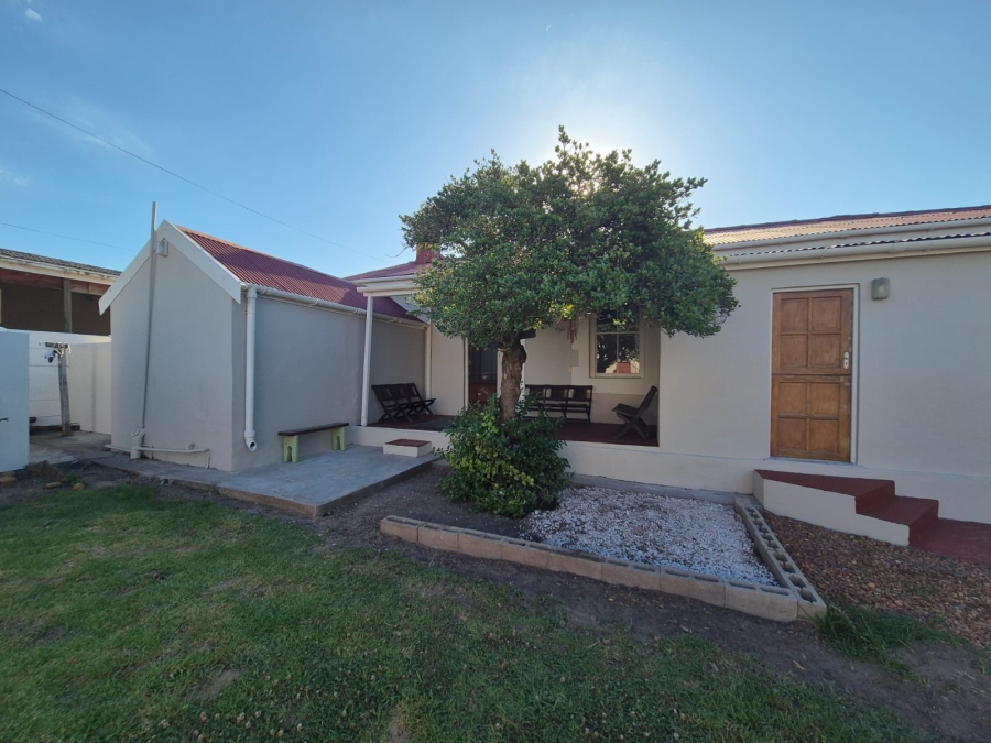 3 Bedroom Property for Sale in Albertinia Western Cape